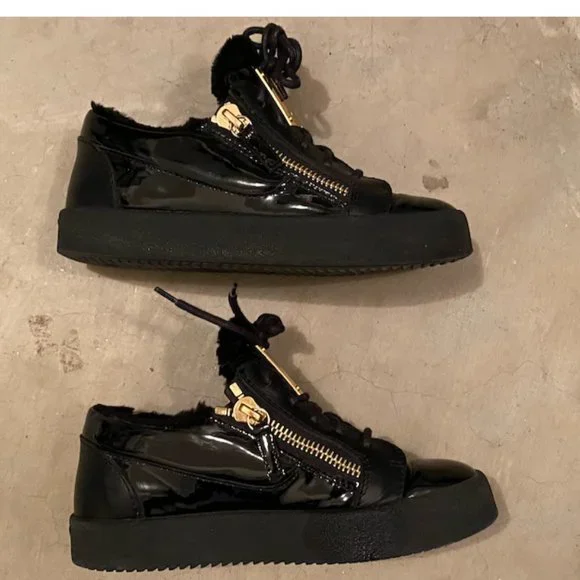 Authentic Giuseppe Zanotti Sneakers with Gold Plate and Fur (Size 35, US5) - Picture 3 of 7